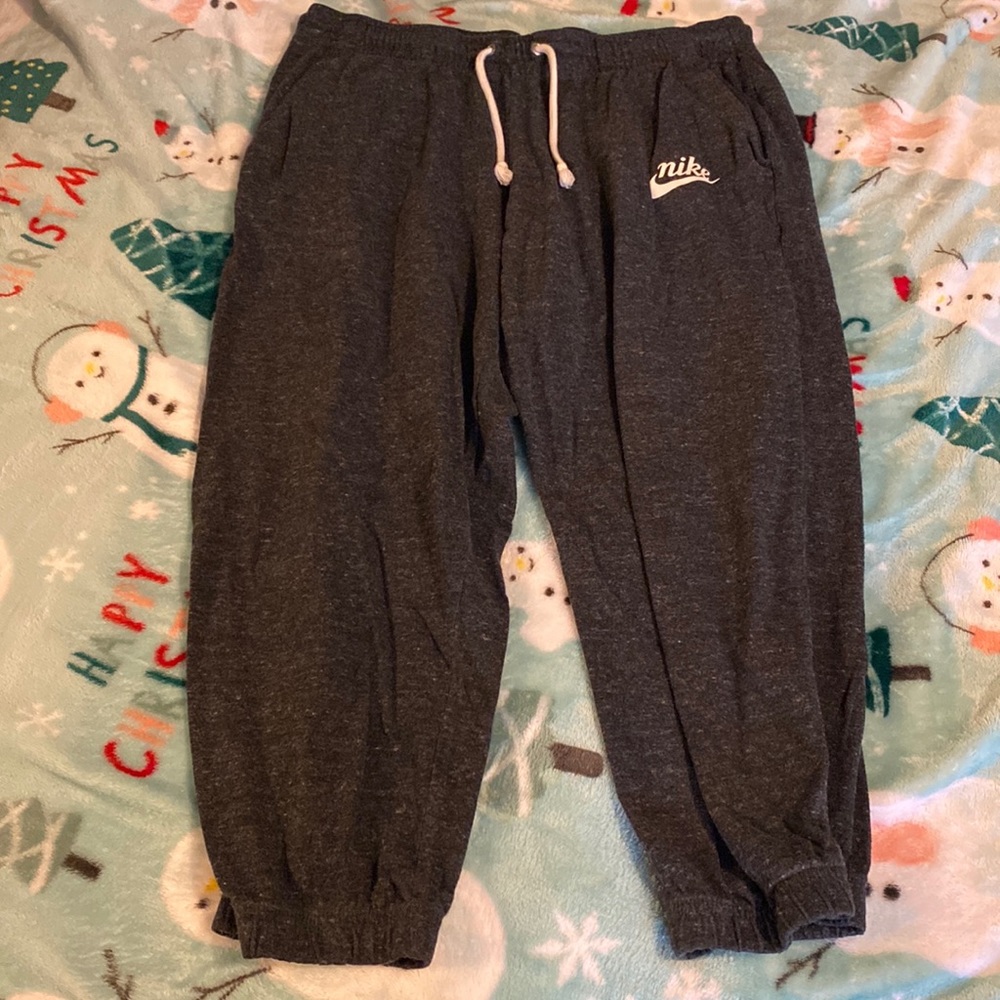 Nike capris